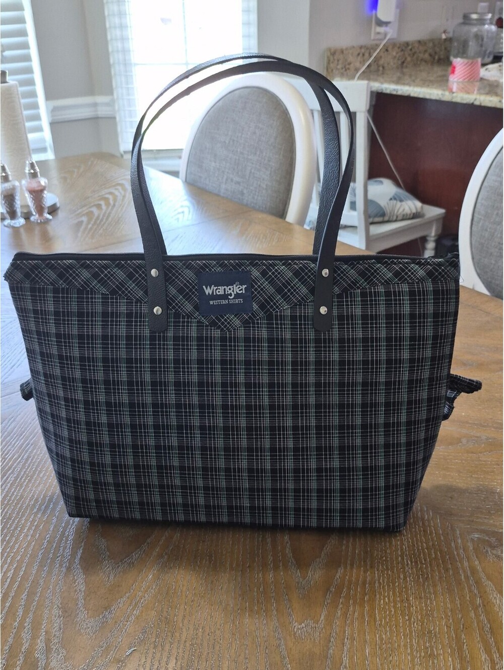 Handmade Wrangler Women's Black Plaid Tote Bag with Ruffle Pockets - Picture 6 of 6